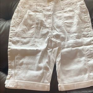 Chico’s Casual Utility 12” shorts